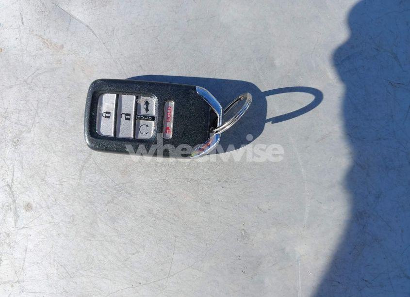 Photo 11 of 2018 Honda Accord EX-L (VIN 1HGCV1F51JA072992)