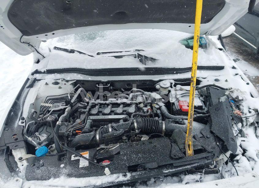 Photo 10 of 2018 Honda Accord EX-L (VIN 1HGCV1F51JA084589)