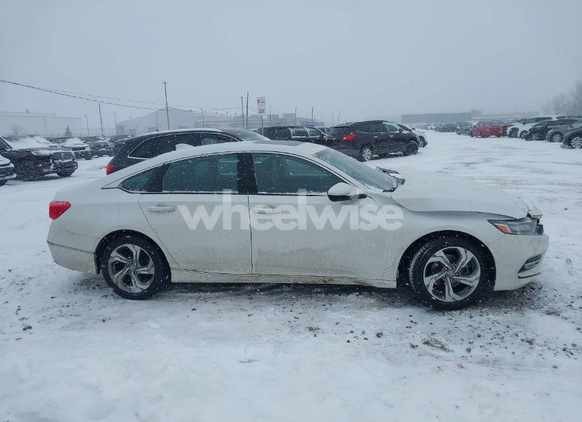 Photo 13 of 2018 Honda Accord EX-L (VIN 1HGCV1F51JA084589)