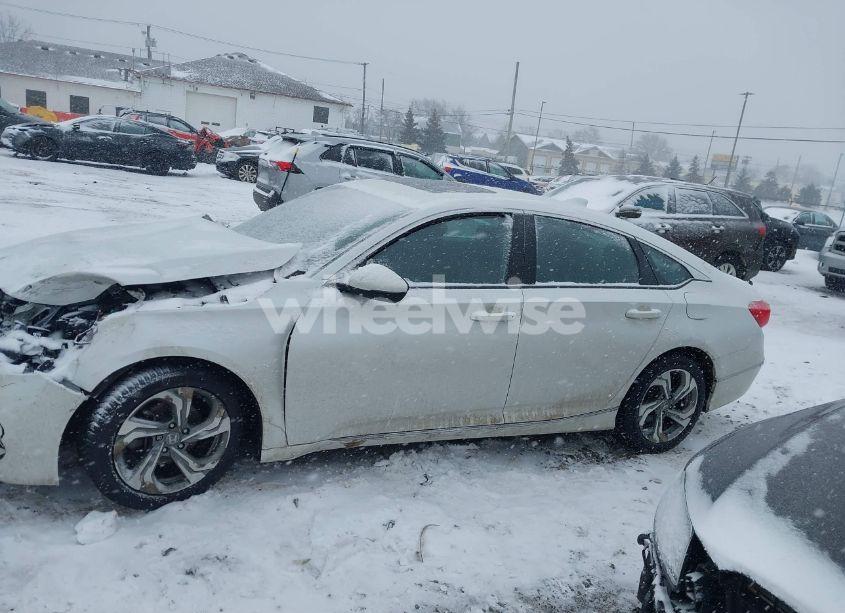 Photo 14 of 2018 Honda Accord EX-L (VIN 1HGCV1F51JA084589)