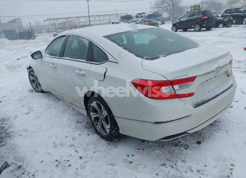Photo 3 of 2018 Honda Accord EX-L (VIN 1HGCV1F51JA084589)