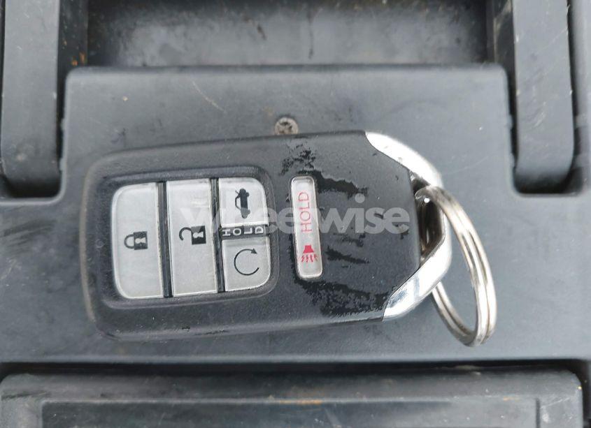 Photo 11 of 2018 Honda Accord EX-L (VIN 1HGCV1F51JA153491)