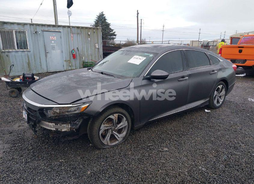 Photo 2 of 2018 Honda Accord EX-L (VIN 1HGCV1F51JA153491)