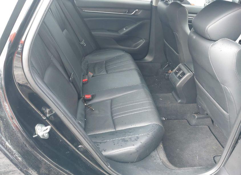 Photo 8 of 2018 Honda Accord EX-L (VIN 1HGCV1F51JA261013)