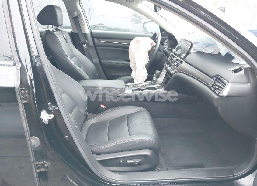 Photo 5 of 2021 Honda Accord EX-L (VIN 1HGCV1F51MA057042)