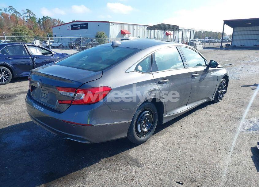 Photo 4 of 2022 Honda Accord EX-L (VIN 1HGCV1F51NA046737)