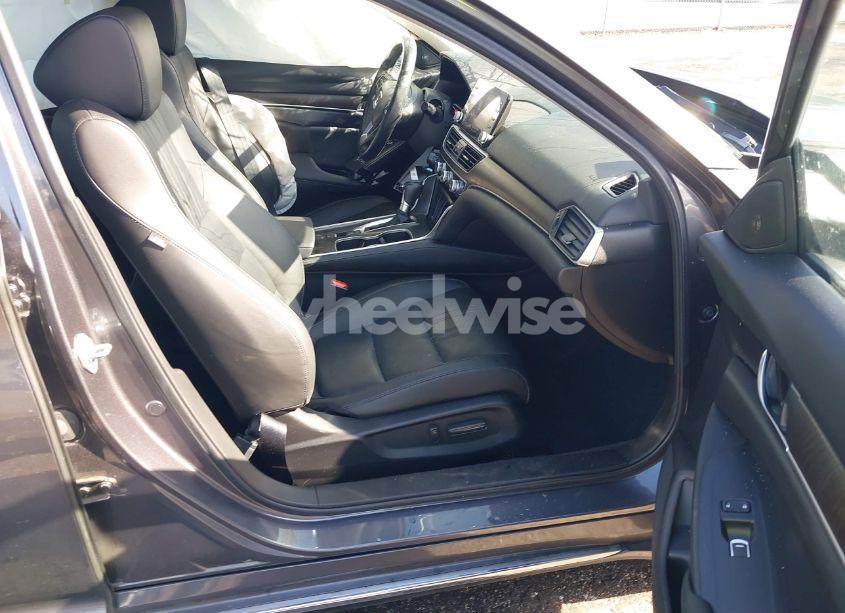 Photo 5 of 2022 Honda Accord EX-L (VIN 1HGCV1F51NA046737)