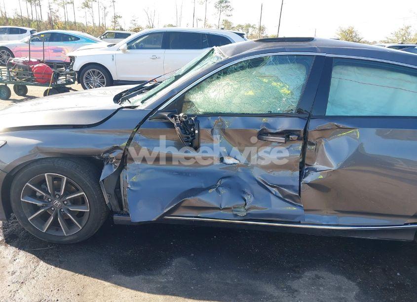 Photo 6 of 2022 Honda Accord EX-L (VIN 1HGCV1F51NA046737)