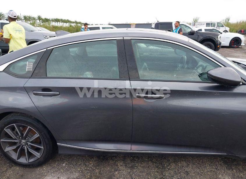 Photo 13 of 2022 Honda Accord EX-L (VIN 1HGCV1F51NA071640)