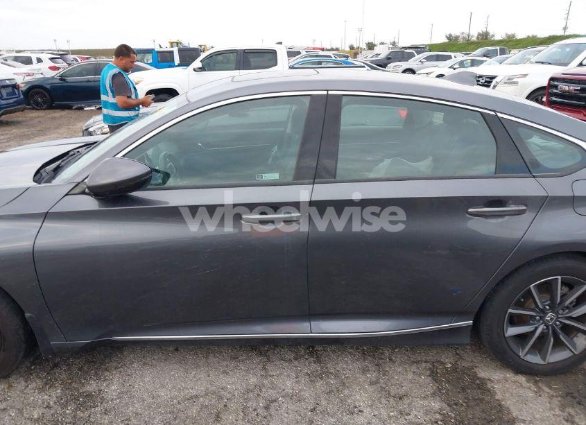 Photo 14 of 2022 Honda Accord EX-L (VIN 1HGCV1F51NA071640)