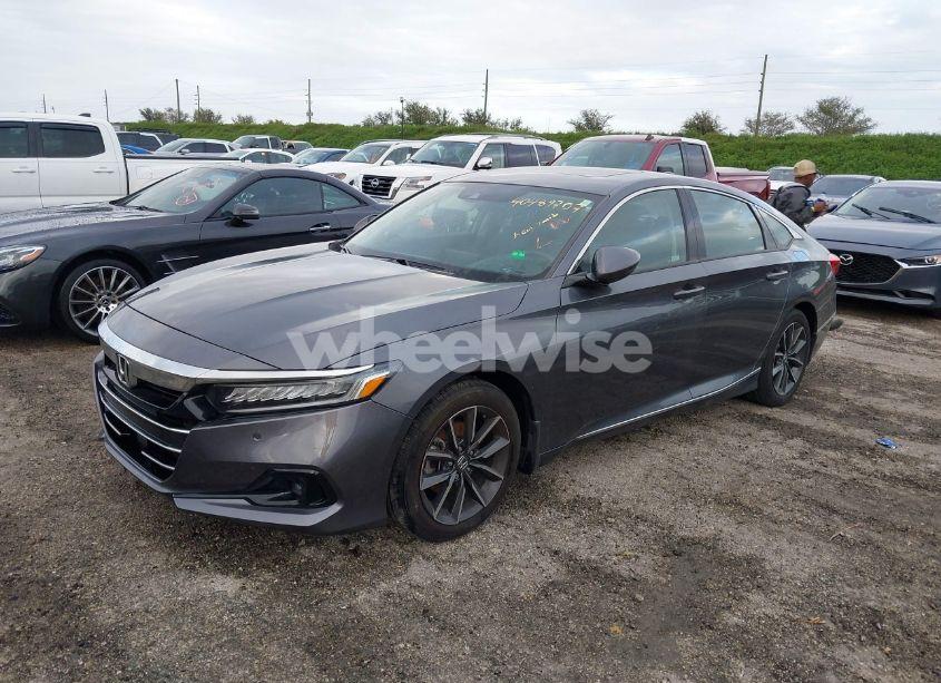 Photo 2 of 2022 Honda Accord EX-L (VIN 1HGCV1F51NA071640)
