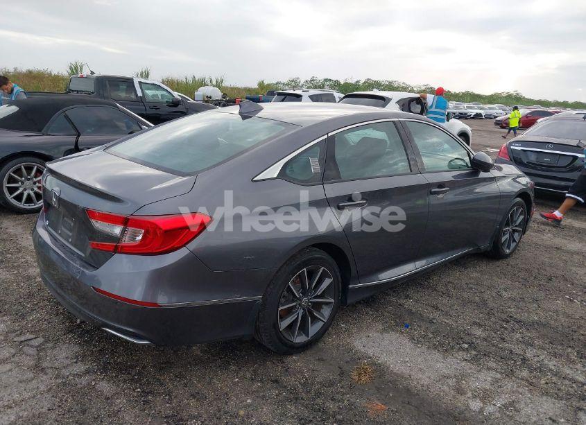 Photo 4 of 2022 Honda Accord EX-L (VIN 1HGCV1F51NA071640)