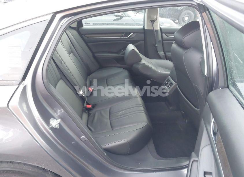 Photo 8 of 2022 Honda Accord EX-L (VIN 1HGCV1F51NA071640)