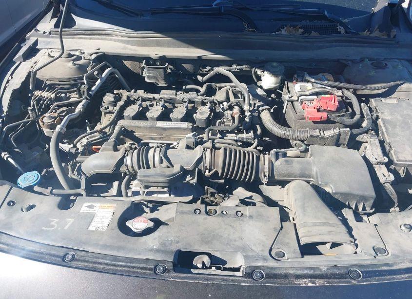 Photo 10 of 2018 Honda Accord EX-L (VIN 1HGCV1F52JA033666)