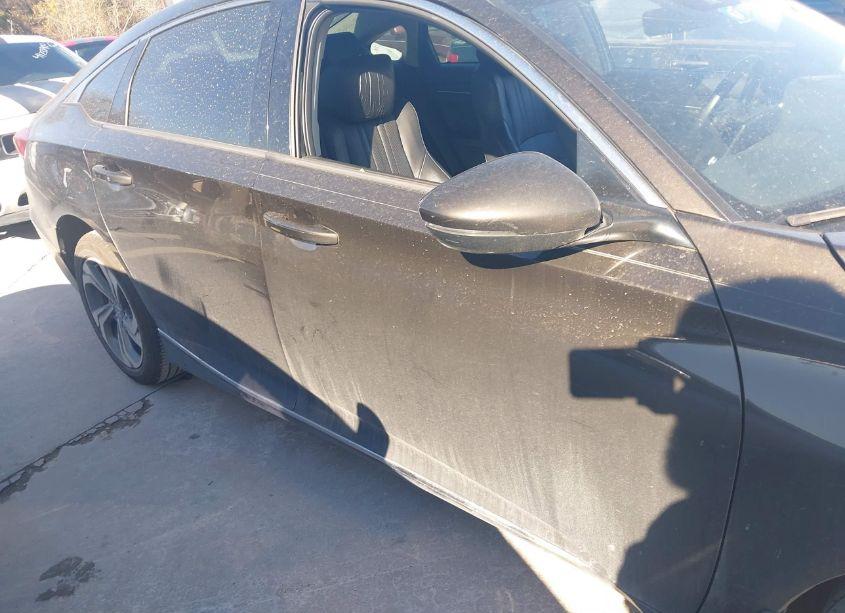 Photo 13 of 2018 Honda Accord EX-L (VIN 1HGCV1F52JA033666)