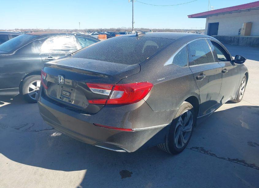 Photo 4 of 2018 Honda Accord EX-L (VIN 1HGCV1F52JA033666)