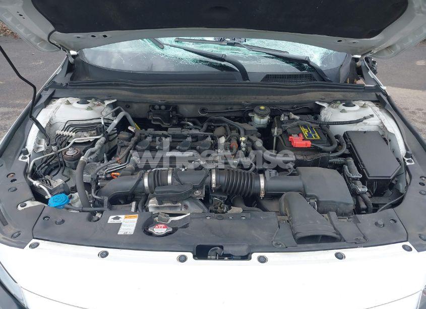 Photo 10 of 2018 Honda Accord EX-L (VIN 1HGCV1F52JA084570)