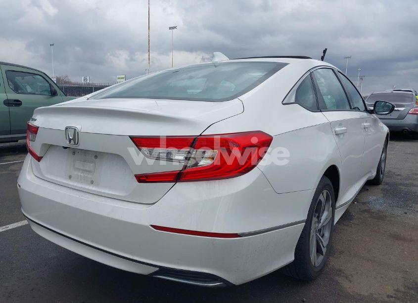 Photo 4 of 2018 Honda Accord EX-L (VIN 1HGCV1F52JA084570)