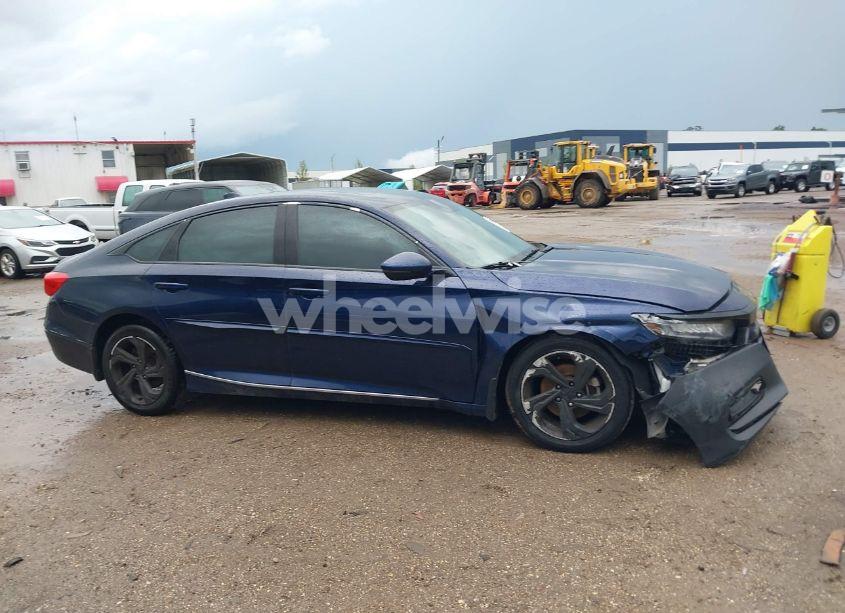 Photo 13 of 2018 Honda Accord EX-L (VIN 1HGCV1F52JA089879)