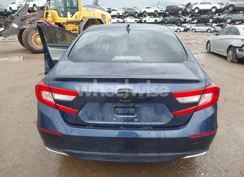 Photo 16 of 2018 Honda Accord EX-L (VIN 1HGCV1F52JA089879)