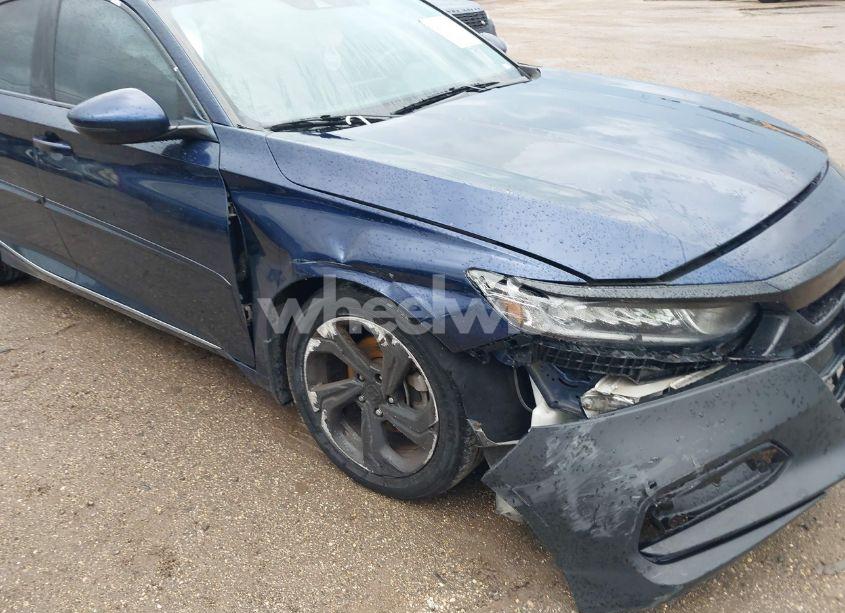 Photo 6 of 2018 Honda Accord EX-L (VIN 1HGCV1F52JA089879)