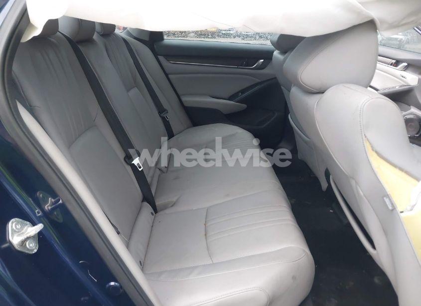 Photo 8 of 2018 Honda Accord EX-L (VIN 1HGCV1F52JA089879)