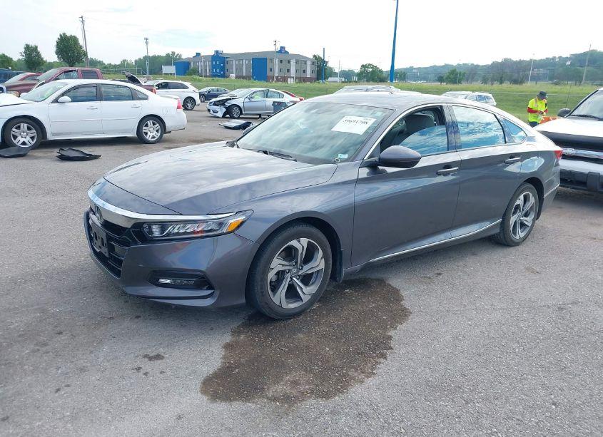 Photo 2 of 2018 Honda Accord EX-L (VIN 1HGCV1F52JA093172)