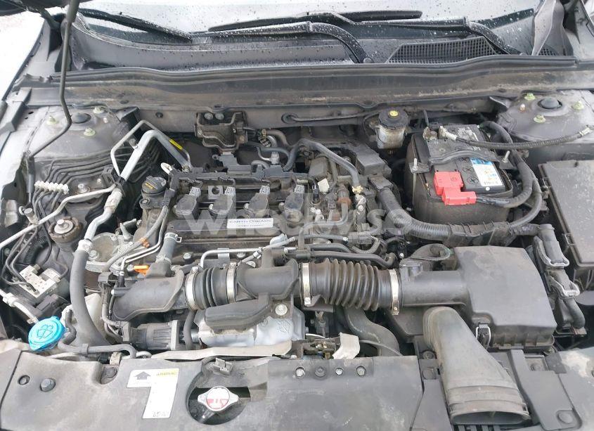 Photo 10 of 2018 Honda Accord EX-L (VIN 1HGCV1F52JA155914)