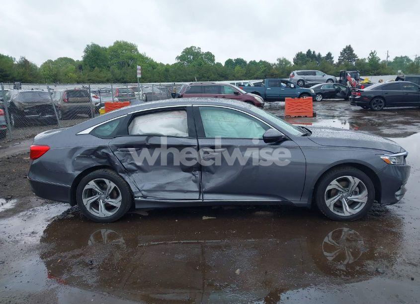 Photo 14 of 2018 Honda Accord EX-L (VIN 1HGCV1F52JA155914)