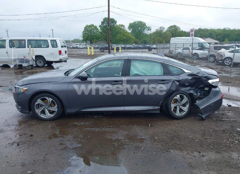 Photo 15 of 2018 Honda Accord EX-L (VIN 1HGCV1F52JA155914)