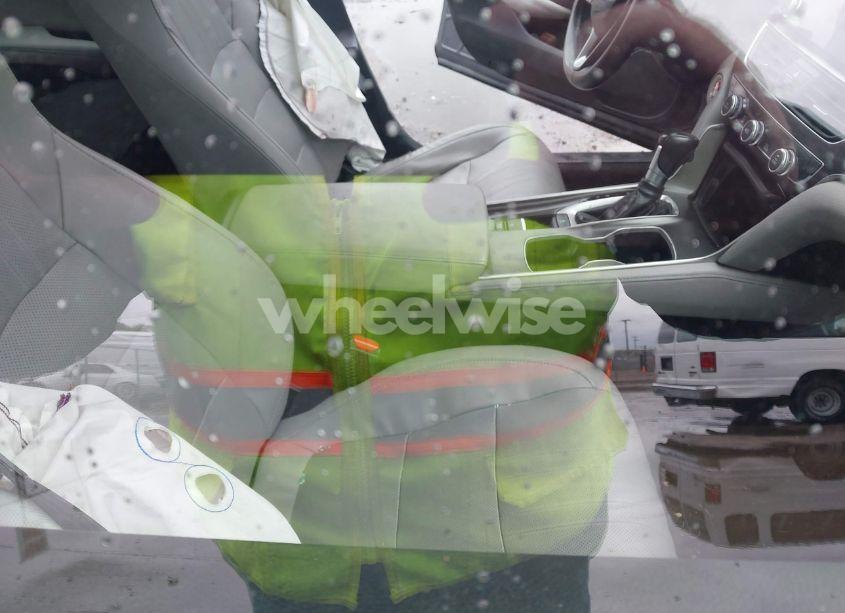 Photo 5 of 2018 Honda Accord EX-L (VIN 1HGCV1F52JA155914)