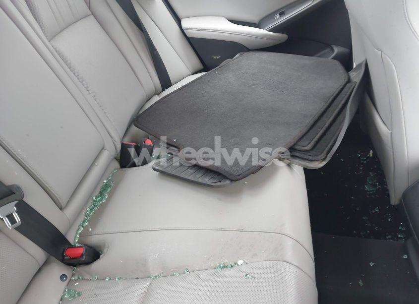 Photo 8 of 2018 Honda Accord EX-L (VIN 1HGCV1F52JA155914)