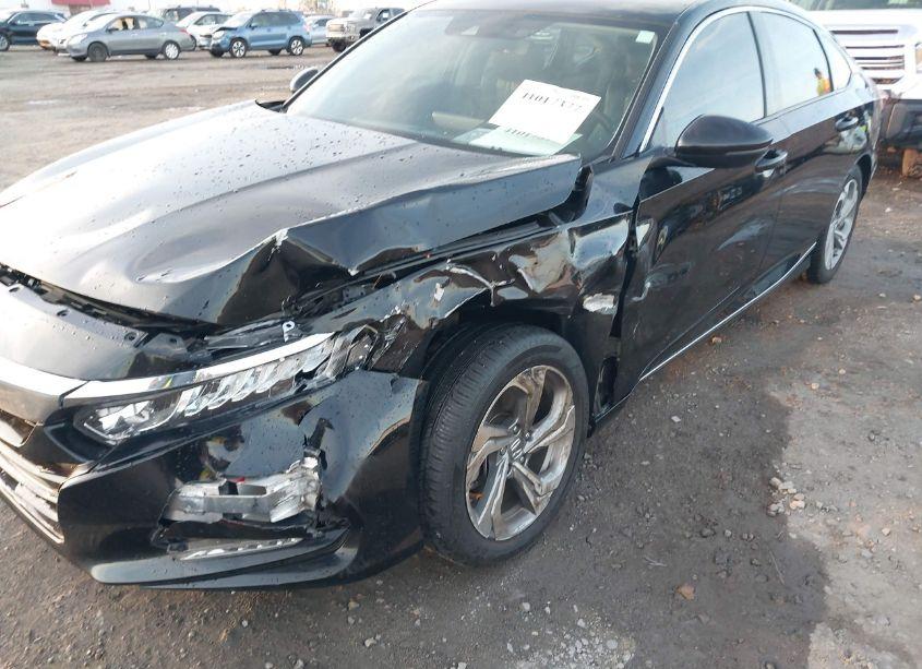 Photo 6 of 2018 Honda Accord EX-L (VIN 1HGCV1F52JA173989)