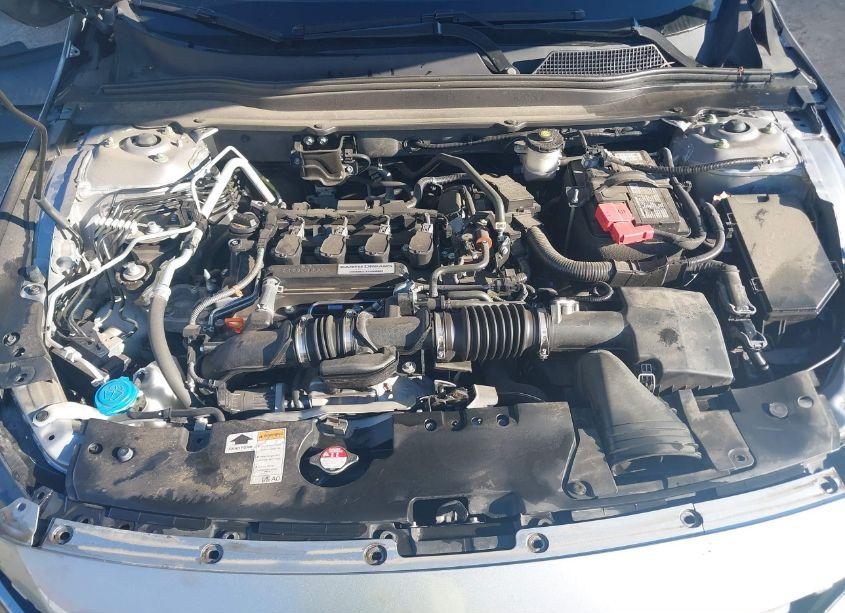 Photo 10 of 2018 Honda Accord EX-L (VIN 1HGCV1F52JA225332)