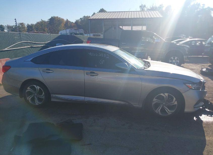 Photo 14 of 2018 Honda Accord EX-L (VIN 1HGCV1F52JA225332)