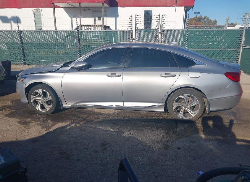 Photo 15 of 2018 Honda Accord EX-L (VIN 1HGCV1F52JA225332)