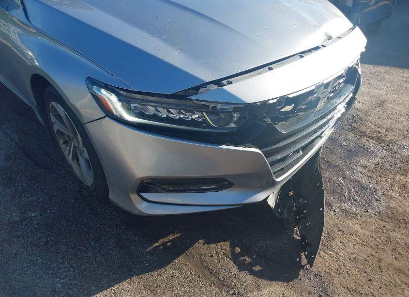 Photo 18 of 2018 Honda Accord EX-L (VIN 1HGCV1F52JA225332)