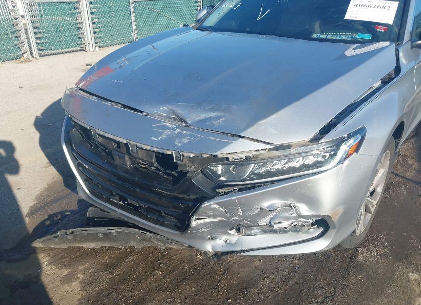 Photo 6 of 2018 Honda Accord EX-L (VIN 1HGCV1F52JA225332)