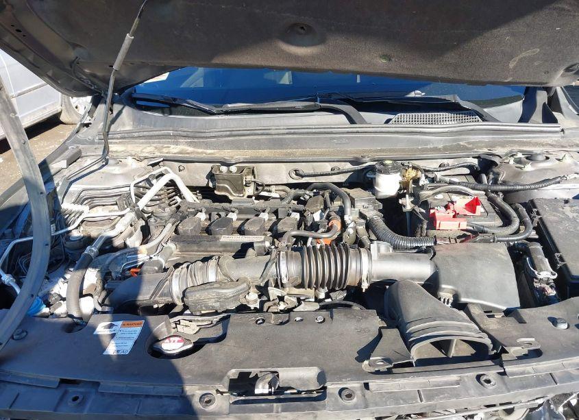 Photo 10 of 2019 Honda Accord EX-L (VIN 1HGCV1F52KA041428)