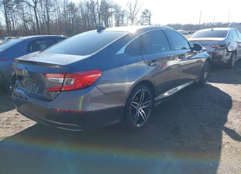 Photo 4 of 2019 Honda Accord EX-L (VIN 1HGCV1F52KA041428)