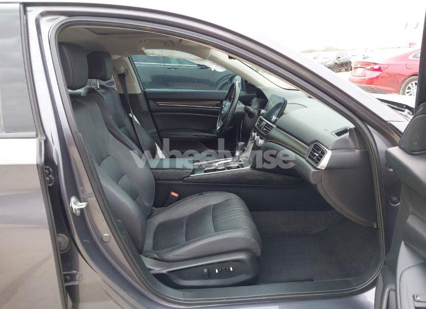 Photo 5 of 2020 Honda Accord EX-L (VIN 1HGCV1F52LA116887)