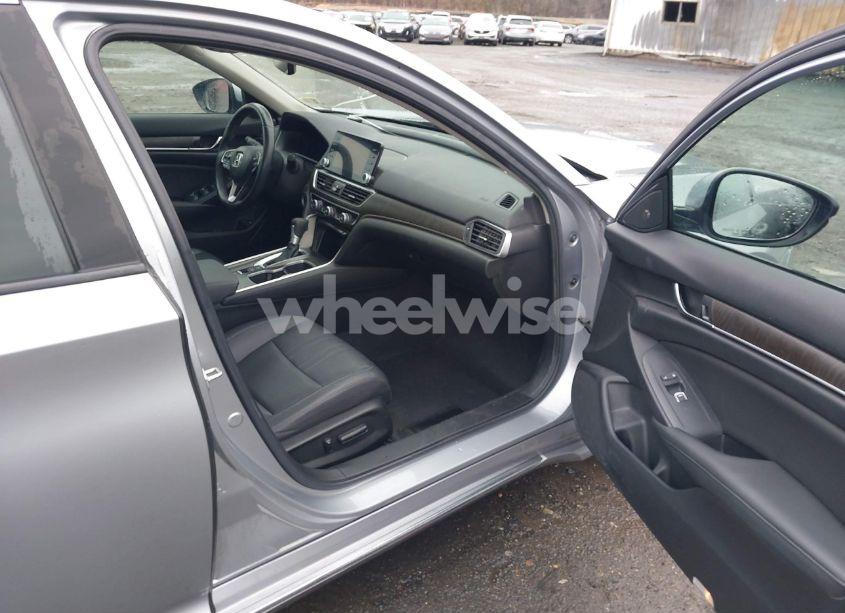 Photo 5 of 2021 Honda Accord EX-L (VIN 1HGCV1F52MA005905)