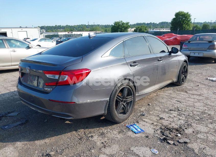 Photo 4 of 2021 Honda Accord EX-L (VIN 1HGCV1F52MA052755)