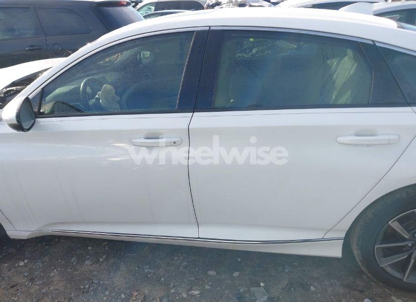 Photo 15 of 2021 Honda Accord EX-L (VIN 1HGCV1F52MA056918)