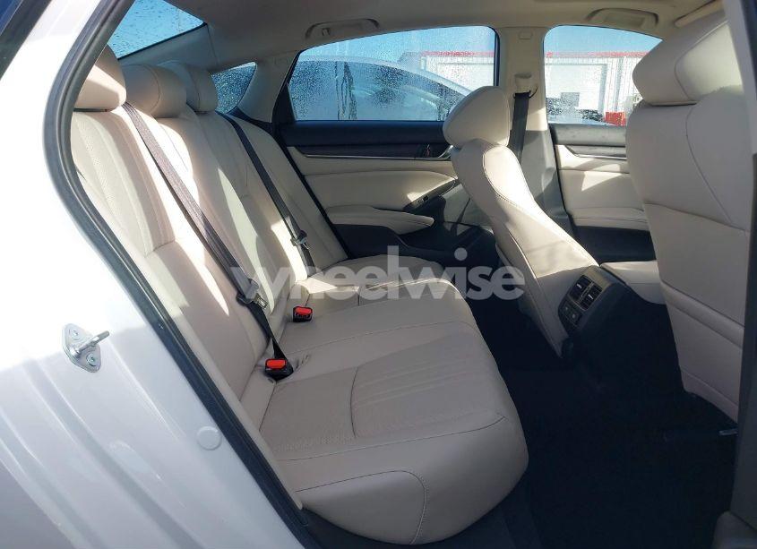 Photo 8 of 2021 Honda Accord EX-L (VIN 1HGCV1F52MA056918)