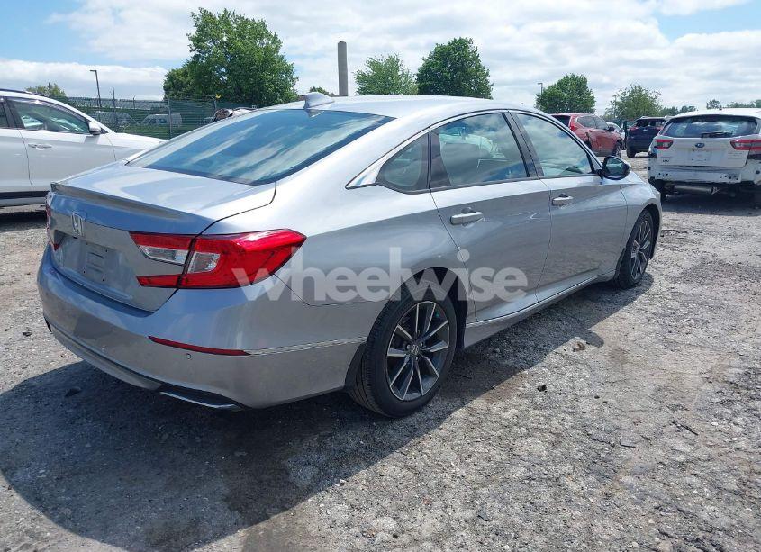 Photo 4 of 2022 Honda Accord EX-L (VIN 1HGCV1F52NA027694)