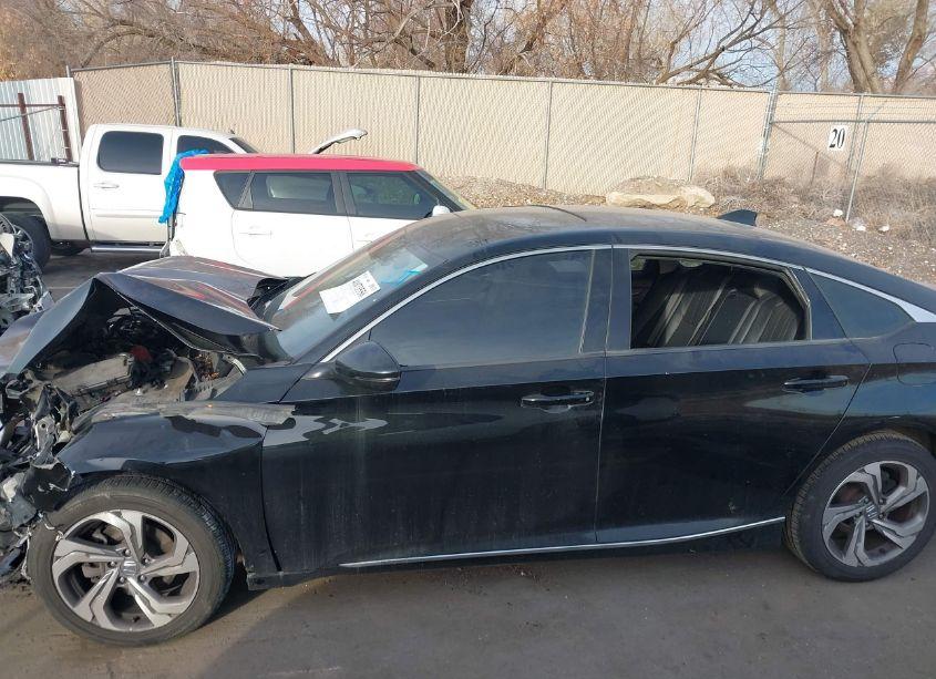 Photo 11 of 2018 Honda Accord EX-L (VIN 1HGCV1F53JA027942)