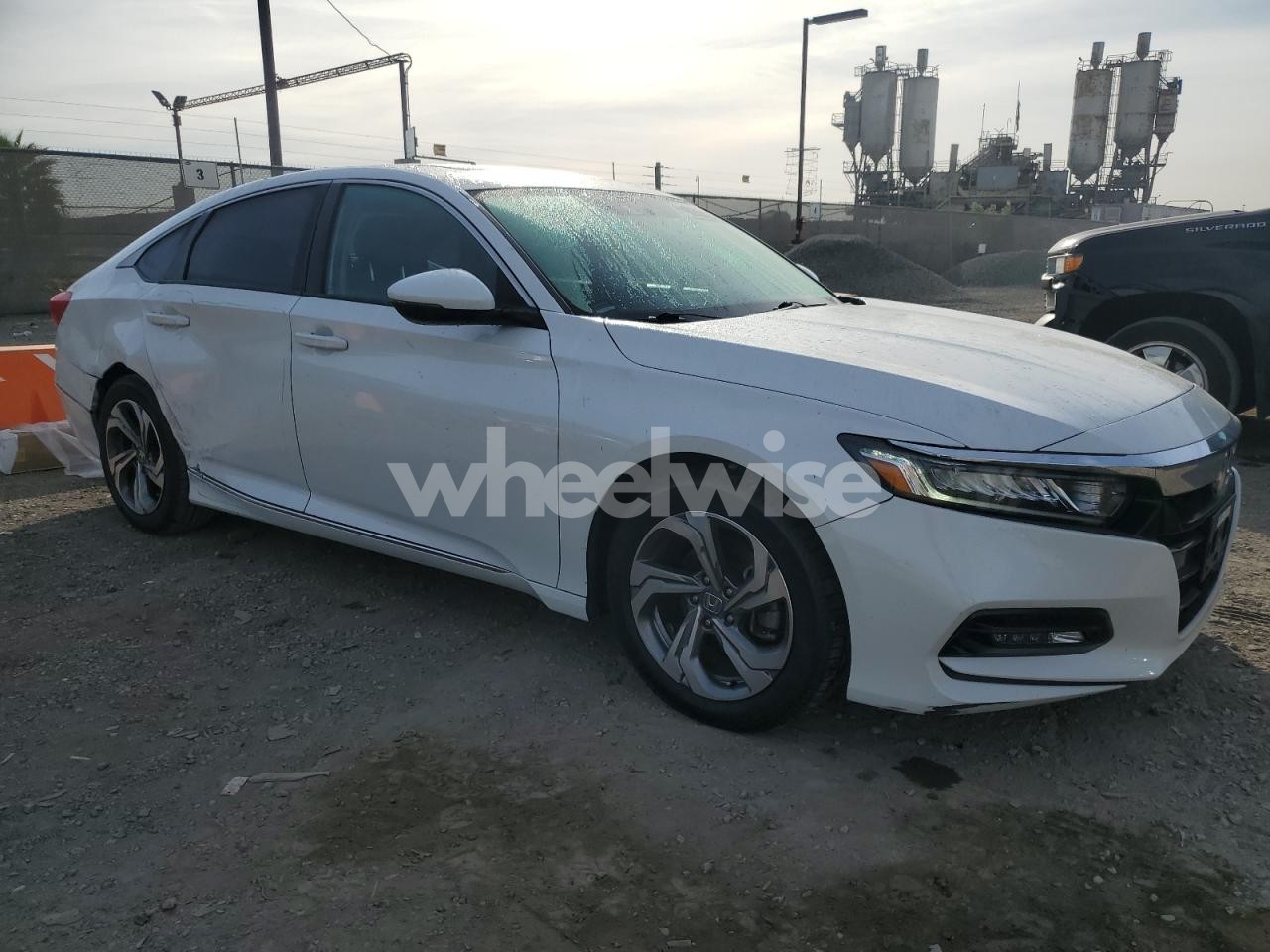 Photo 4 of 2018 HONDA ACCORD EXL (VIN 1HGCV1F53JA095075)