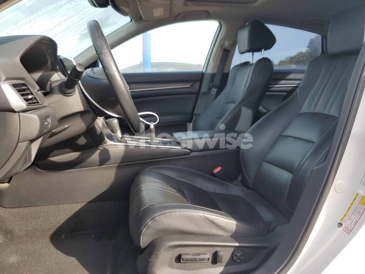 Photo 7 of 2018 HONDA ACCORD EXL (VIN 1HGCV1F53JA095075)