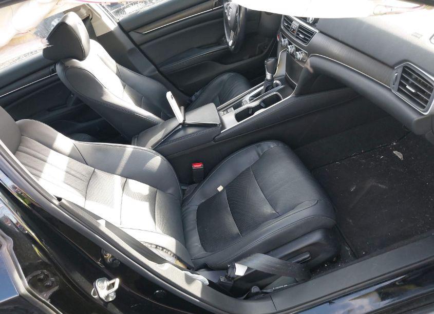 Photo 5 of 2018 Honda Accord EX-L (VIN 1HGCV1F53JA108259)